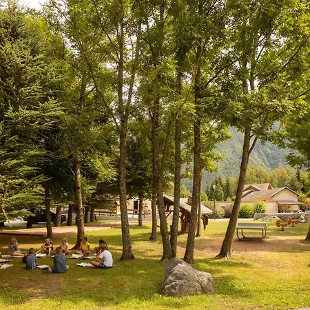 Rcn Belledonne Camping Le Bourg-dʼOisans