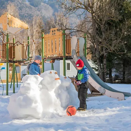 Parque de Campismo Rcn Belledonne Le Bourg-dʼOisans