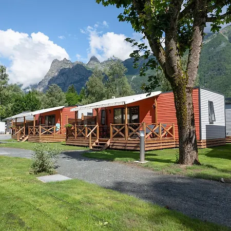Parque de Campismo Rcn Belledonne Le Bourg-dʼOisans
